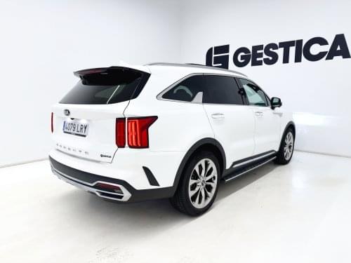 KIA SORENTO 2.2 CRDI EMOTION DCT 7PL 202CV LUXURY 2021 de segunda mano