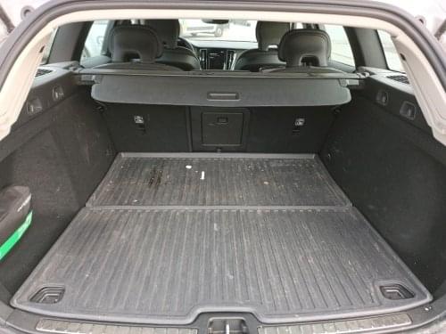 Comprar VOLVO V60 2.0 B4 ESSENTIAL AUTO 197CV 2023 de segunda mano VOLVO V60 2.0 B4 ESSENTIAL AUTO 197CV 2023 de segunda mano