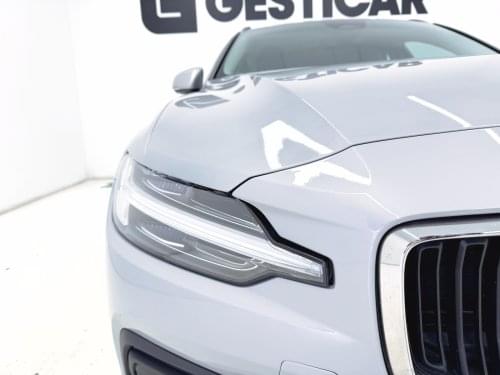 VOLVO V60 2.0 B4  ESSENTIAL AUTO 197CV 2023 de segunda mano