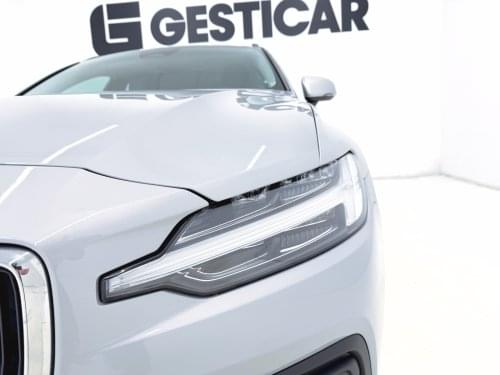 VOLVO V60 2.0 B4  ESSENTIAL AUTO 197CV 2023 de segunda mano