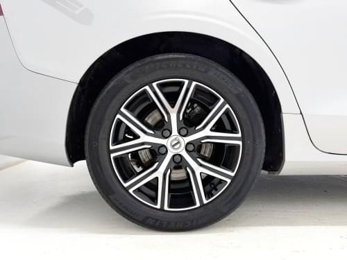 VOLVO V60 2.0 B4  ESSENTIAL AUTO 197CV 2023 de segunda mano