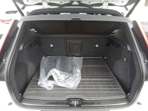 VOLVO XC40 1.5 T4 TWIN RECHARGE R-DESIGN AUTO 211CV 2021 de segunda mano