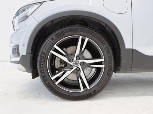 VOLVO XC40 1.5 T4 TWIN RECHARGE R-DESIGN AUTO 211CV 2021 de segunda mano