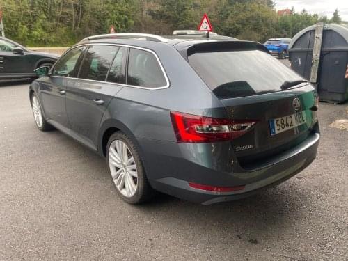 SKODA SUPERB STYLE 2.0TDI 150CV DSG 2017 de segunda mano