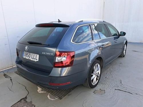 Comprar SKODA OCTAVIA COMBI 1.5 TSI DSG STYLE 150CV 2020 de segunda mano SKODA OCTAVIA COMBI 1.5 TSI DSG STYLE 150CV 2020 de segunda mano