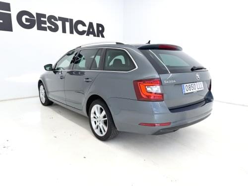 SKODA OCTAVIA COMBI 1.5 TSI DSG STYLE  150CV 2020 de segunda mano