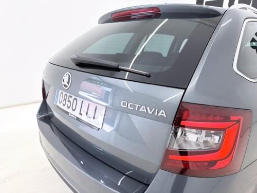 SKODA OCTAVIA COMBI 1.5 TSI DSG STYLE  150CV 2020 de segunda mano