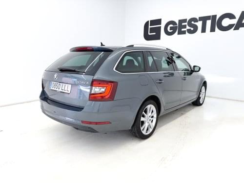 SKODA OCTAVIA COMBI 1.5 TSI DSG STYLE  150CV 2020 de segunda mano