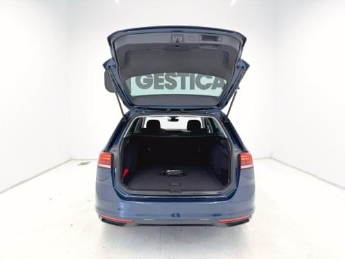 VOLKSWAGEN PASSAT VARIANT EXECUTIVE 1.5 TSI DSG 150CV 2021 de segunda mano