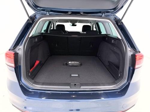 VOLKSWAGEN PASSAT VARIANT EXECUTIVE 1.5 TSI DSG 150CV 2021 de segunda mano