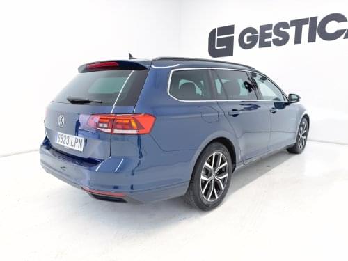 VOLKSWAGEN PASSAT VARIANT EXECUTIVE 1.5 TSI DSG 150CV 2021 de segunda mano