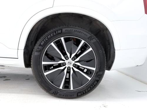 VOLVO XC90 2.0 B5 G AWD MOMENTUM AUTO 250CV 2021 de segunda mano