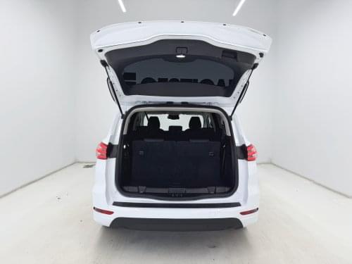 FORD S-MAX DURATEC ATKINSON FHEV TITANIUM 190CV 2021 de segunda mano