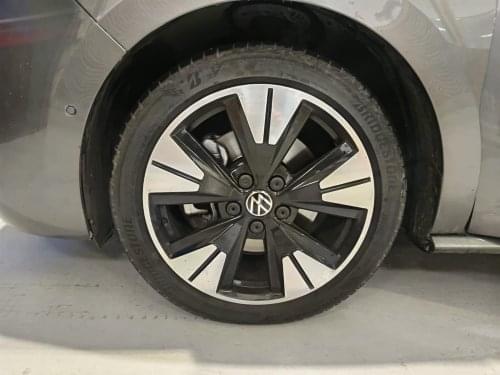 VOLKSWAGEN MULTIVAN 2.0 TSI 204CV Life DSG Larga 2023 de segunda mano