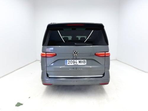 Comprar VOLKSWAGEN MULTIVAN 2.0 TSI 204CV Life DSG Larga 2023 de segunda mano VOLKSWAGEN MULTIVAN 2.0 TSI 204CV Life DSG Larga 2023 de segunda mano