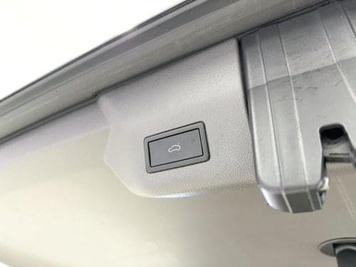 Comprar VOLKSWAGEN MULTIVAN 2.0 TSI 204CV Life DSG Larga 2023 de segunda mano VOLKSWAGEN MULTIVAN 2.0 TSI 204CV Life DSG Larga 2023 de segunda mano