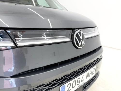 Comprar VOLKSWAGEN MULTIVAN 2.0 TSI 204CV Life DSG Larga 2023 de segunda mano VOLKSWAGEN MULTIVAN 2.0 TSI 204CV Life DSG Larga 2023 de segunda mano