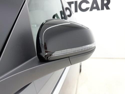 Comprar VOLKSWAGEN MULTIVAN 2.0 TSI 204CV Life DSG Larga 2023 de segunda mano VOLKSWAGEN MULTIVAN 2.0 TSI 204CV Life DSG Larga 2023 de segunda mano