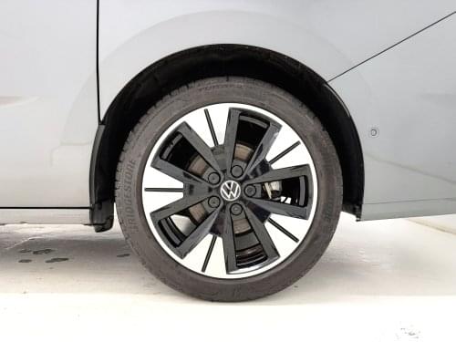 Comprar VOLKSWAGEN MULTIVAN 2.0 TSI 204CV Life DSG Larga 2023 de segunda mano VOLKSWAGEN MULTIVAN 2.0 TSI 204CV Life DSG Larga 2023 de segunda mano