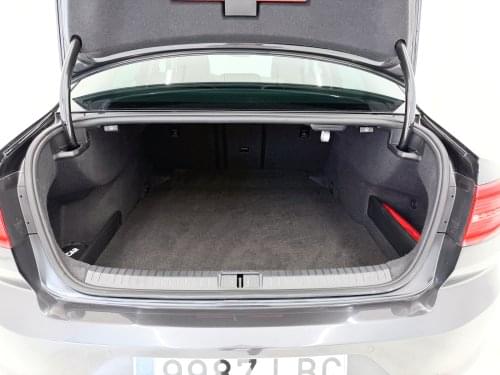 Comprar VOLKSWAGEN PASSAT SEDáN SPORT 2.0 TDI 150CV 2019 de segunda mano VOLKSWAGEN PASSAT SEDáN SPORT 2.0 TDI 150CV 2019 de segunda mano