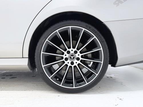 MERCEDES CLASE E 400D 2022 de segunda mano