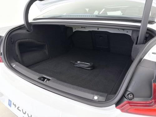 Comprar VOLVO S90 SEDáN 2.0 D4 MOMENTUM AUTO 190CV 2019 de segunda mano VOLVO S90 SEDáN 2.0 D4 MOMENTUM AUTO 190CV 2019 de segunda mano