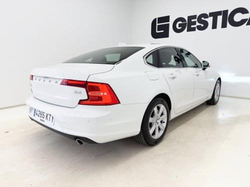 Comprar VOLVO S90 SEDáN 2.0 D4 MOMENTUM AUTO 190CV 2019 de segunda mano VOLVO S90 SEDáN 2.0 D4 MOMENTUM AUTO 190CV 2019 de segunda mano