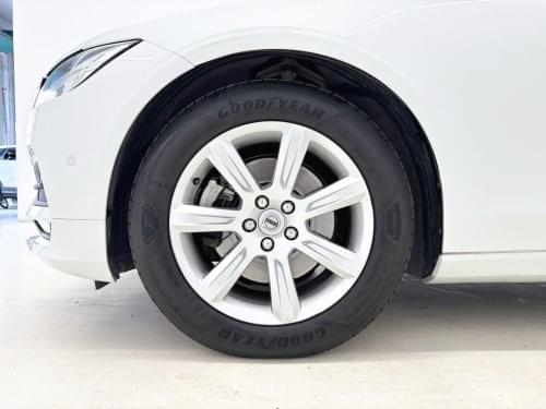 Comprar VOLVO S90 SEDáN 2.0 D4 MOMENTUM AUTO 190CV 2019 de segunda mano VOLVO S90 SEDáN 2.0 D4 MOMENTUM AUTO 190CV 2019 de segunda mano