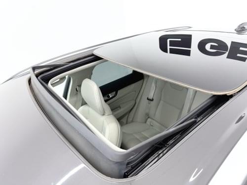 Comprar VOLVO XC60 2.0 T6 AWD RECHARGE INSCRIP. AUT 340CV 2022 de segunda mano VOLVO XC60 2.0 T6 AWD RECHARGE INSCRIP. AUT 340CV 2022 de segunda mano