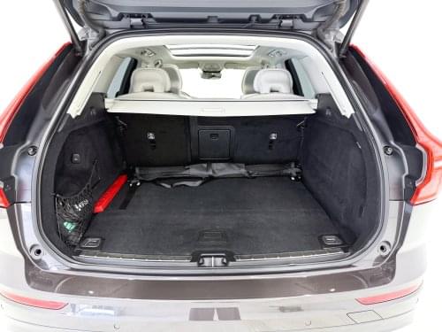 Comprar VOLVO XC60 2.0 T6 AWD RECHARGE INSCRIP. AUT 340CV 2022 de segunda mano VOLVO XC60 2.0 T6 AWD RECHARGE INSCRIP. AUT 340CV 2022 de segunda mano