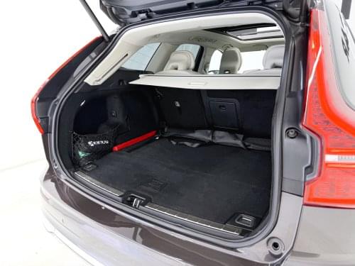 Comprar VOLVO XC60 2.0 T6 AWD RECHARGE INSCRIP. AUT 340CV 2022 de segunda mano VOLVO XC60 2.0 T6 AWD RECHARGE INSCRIP. AUT 340CV 2022 de segunda mano