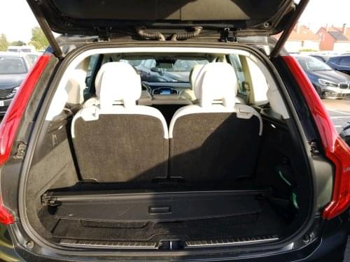 VOLVO XC90 2.0 B5 D AWD MOMENTUM PRO AU 235 CV 2022 de segunda mano