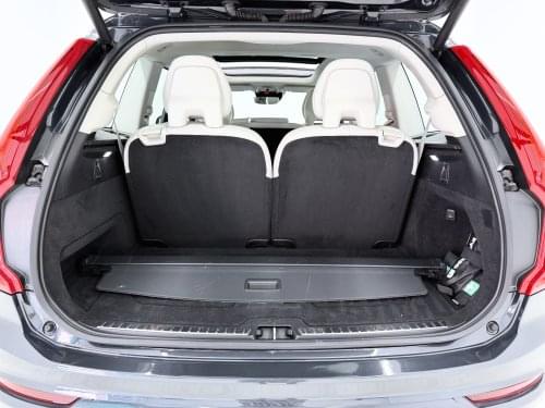 VOLVO XC90 2.0 B5 D AWD MOMENTUM PRO AU 235 CV 2022 de segunda mano