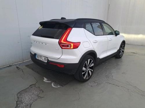 VOLVO XC40 1.5 T5 TWIN RECHARGE R-DESIGN 262CV 2022 de segunda mano