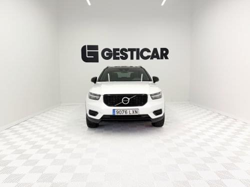 VOLVO XC40 1.5 T5 TWIN RECHARGE R-DESIGN 262CV 2022 de segunda mano