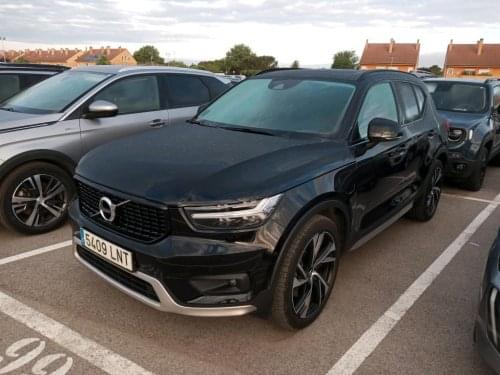 VOLVO XC40 1.5 T5 TWIN RECHARGE R-DESIGN AUT 262 2021 de segunda mano