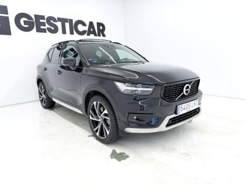 Comprar VOLVO XC40 1.5 T5 TWIN RECHARGE R-DESIGN AUT 262 2021 de segunda mano VOLVO XC40 1.5 T5 TWIN RECHARGE R-DESIGN AUT 262 2021 de segunda mano