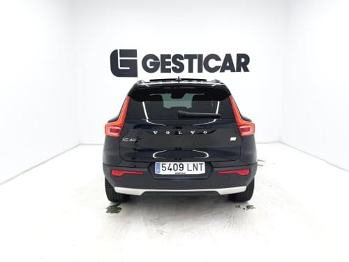 Comprar VOLVO XC40 1.5 T5 TWIN RECHARGE R-DESIGN AUT 262 2021 de segunda mano VOLVO XC40 1.5 T5 TWIN RECHARGE R-DESIGN AUT 262 2021 de segunda mano