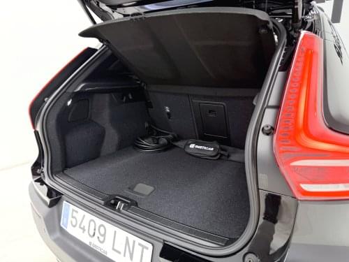 Comprar VOLVO XC40 1.5 T5 TWIN RECHARGE R-DESIGN AUT 262 2021 de segunda mano VOLVO XC40 1.5 T5 TWIN RECHARGE R-DESIGN AUT 262 2021 de segunda mano