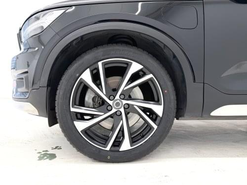 Comprar VOLVO XC40 1.5 T5 TWIN RECHARGE R-DESIGN AUT 262 2021 de segunda mano VOLVO XC40 1.5 T5 TWIN RECHARGE R-DESIGN AUT 262 2021 de segunda mano