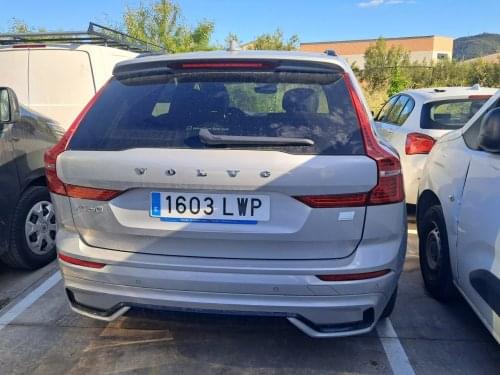 VOLVO XC60 2.0 T6 AWD RECHARGE R-DESIGN AUTO 340CV 2022 de segunda mano