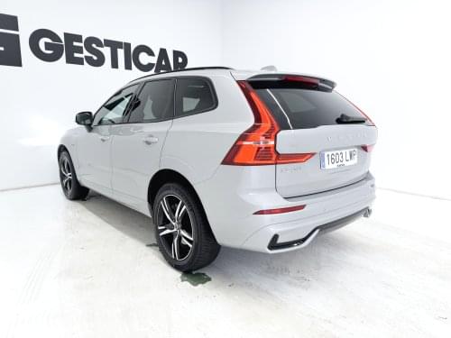 Comprar VOLVO XC60 2.0 T6 AWD RECHARGE R-DESIGN AUTO 355CV 2022 de segunda mano VOLVO XC60 2.0 T6 AWD RECHARGE R-DESIGN AUTO 355CV 2022 de segunda mano