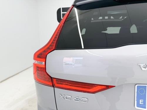 Comprar VOLVO XC60 2.0 T6 AWD RECHARGE R-DESIGN AUTO 355CV 2022 de segunda mano VOLVO XC60 2.0 T6 AWD RECHARGE R-DESIGN AUTO 355CV 2022 de segunda mano
