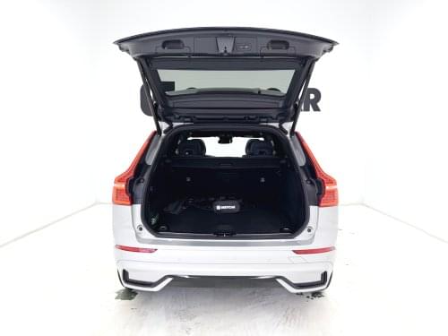 Comprar VOLVO XC60 2.0 T6 AWD RECHARGE R-DESIGN AUTO 355CV 2022 de segunda mano VOLVO XC60 2.0 T6 AWD RECHARGE R-DESIGN AUTO 355CV 2022 de segunda mano