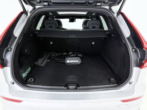 Comprar VOLVO XC60 2.0 T6 AWD RECHARGE R-DESIGN AUTO 355CV 2022 de segunda mano VOLVO XC60 2.0 T6 AWD RECHARGE R-DESIGN AUTO 355CV 2022 de segunda mano