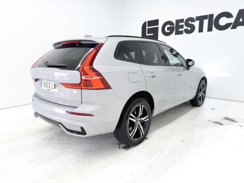 Comprar VOLVO XC60 2.0 T6 AWD RECHARGE R-DESIGN AUTO 355CV 2022 de segunda mano VOLVO XC60 2.0 T6 AWD RECHARGE R-DESIGN AUTO 355CV 2022 de segunda mano