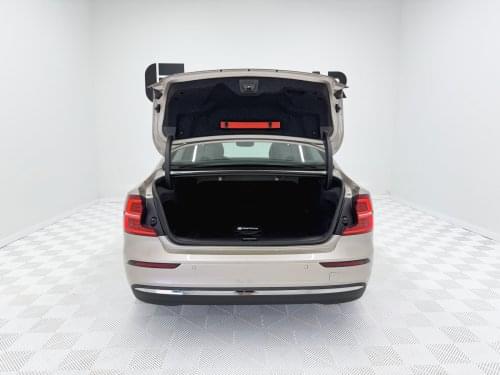 VOLVO S60 SEDáN B4(G) FWD PLUS BRIGHT AUTO 197CV 2023 de segunda mano