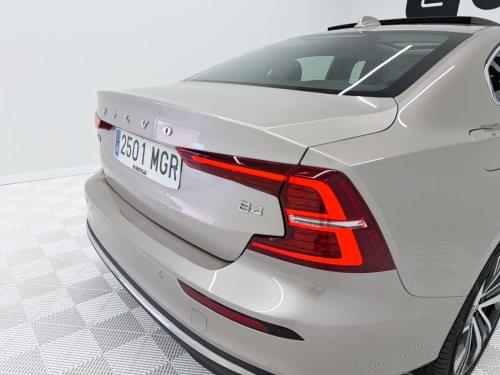 VOLVO S60 SEDáN B4(G) FWD PLUS BRIGHT AUTO 197CV 2023 de segunda mano