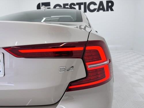 VOLVO S60 SEDáN B4(G) FWD PLUS BRIGHT AUTO 197CV 2023 de segunda mano