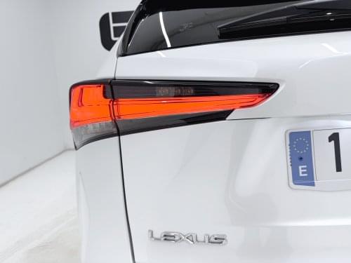 LEXUS NX 300H PREMIUM 2WD 2020 de segunda mano